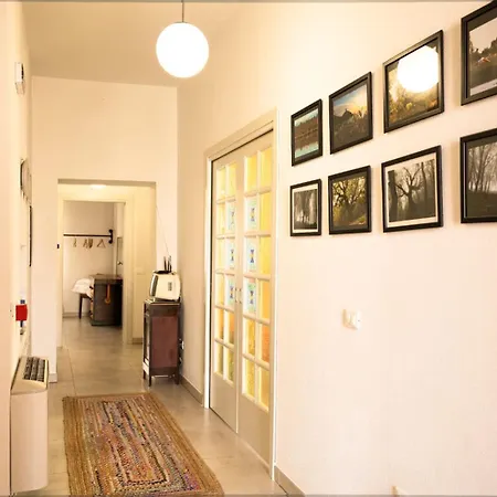 Vaarak Bed & Breakfast 3*