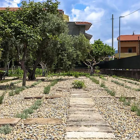 Vaarak Bed and breakfast